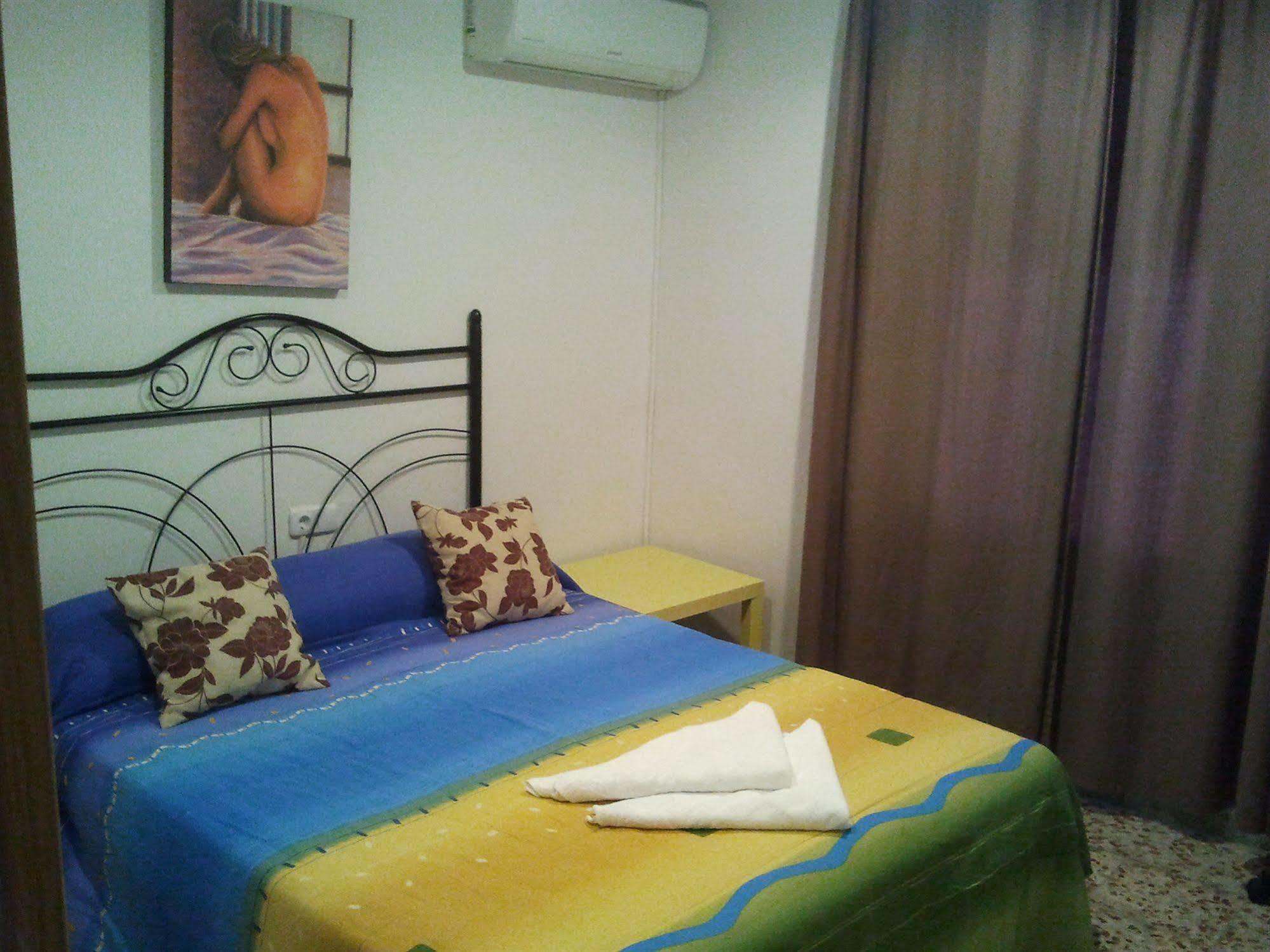 Hostal Emilio Barajas Madrid Ngoại thất bức ảnh
