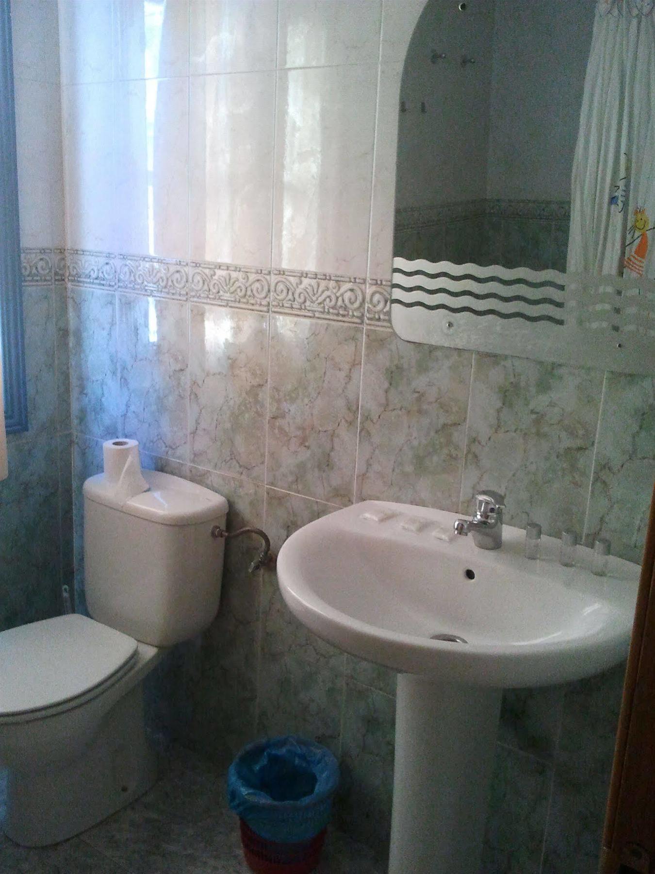 Hostal Emilio Barajas Madrid Ngoại thất bức ảnh