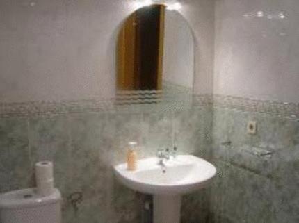 Hostal Emilio Barajas Madrid Ngoại thất bức ảnh